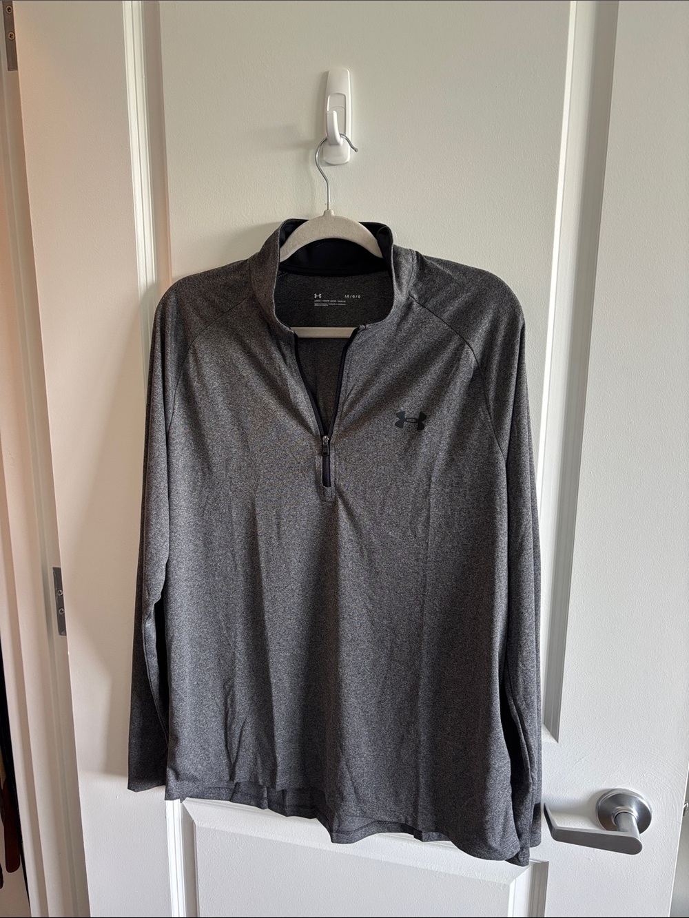 NWT under armour QuarterZip size Lg